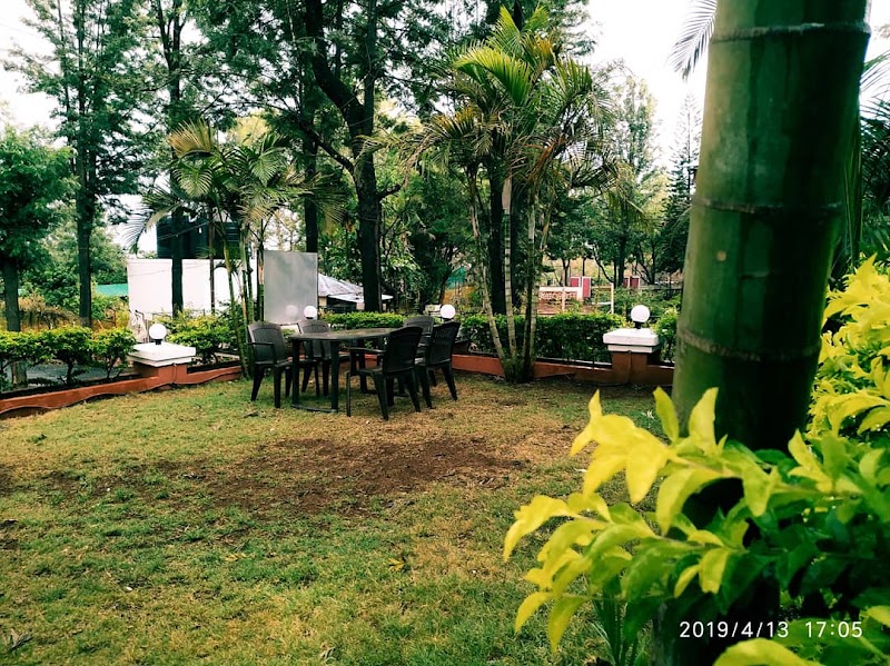 Hotel Silver Inn Mahabaleshwar - Hotel Silver Inn Mahabaleshwar, Opp. Hill Range High School, Village Bhilar, Panchgani - Mahabaleshwar Rd, Mahabaleshwar, Bhose, Maharashtra 412805, India