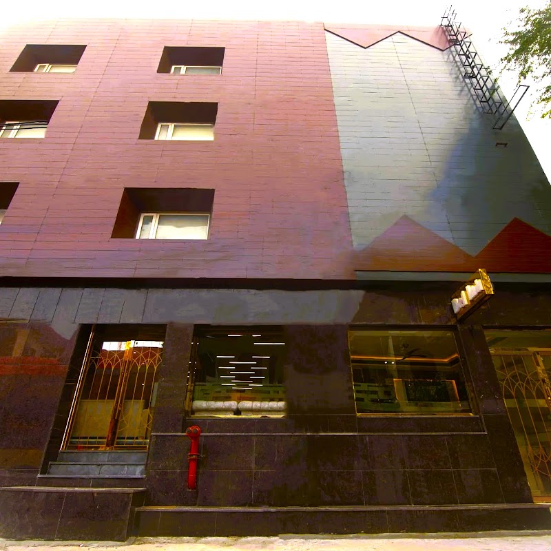 Hotel Del Inn Near IGI Airport - Hotel Del Inn Near IGI Airport 420/2, Road no.4,Gali, Sai, Near, IGI Rd, Block RZ, Mahipalpur Village, Mahipalpur, New Delhi, Delhi 110037, India