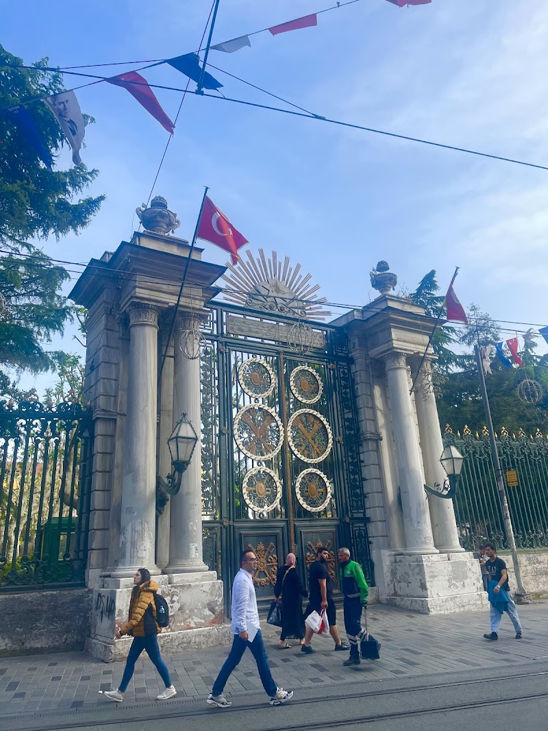 İstiklal Caddesi - İstiklal Caddesi İstiklal Cd., Beyoğlu/İstanbul, Türkiye