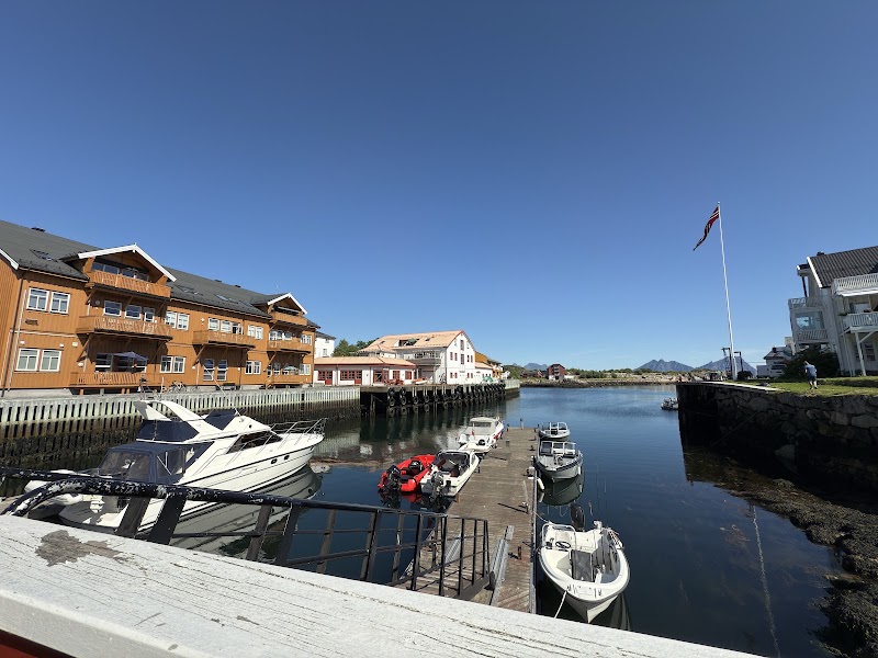 Brygga Restaurant & Bar - Brygga Restaurant & Bar, Torget 9, 8310 Kabelvåg, Norway