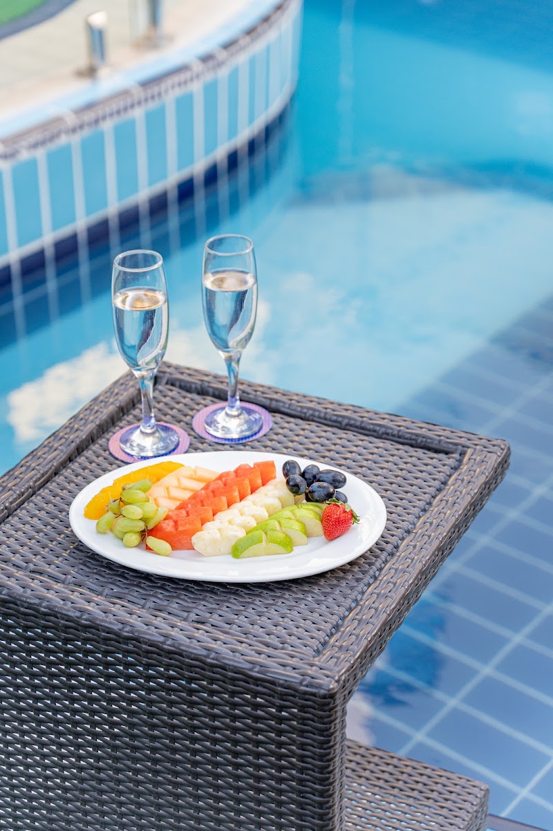 Majestic Central Hotel - Majestic Central Hotel, Al Mankhool Rd - near Sharaf DG Metro Station - Bur Dubai - Dubai - United Arab Emirates