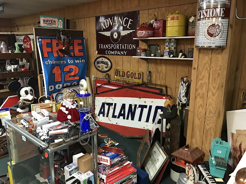 Antique Mall At Ohio River - Antique Mall At Ohio River, 4331 Ohio River Blvd, Pittsburgh, PA 15202, USA
