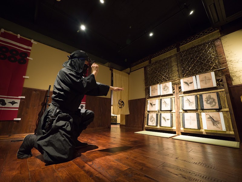 Ninja Trick House In Tokyo - Ninja Trick House In Tokyo Japan, 〒160-0021 Tokyo, Shinjuku City, Kabukichō, 2-chōme−28−１３ 第一和幸ビル 4階