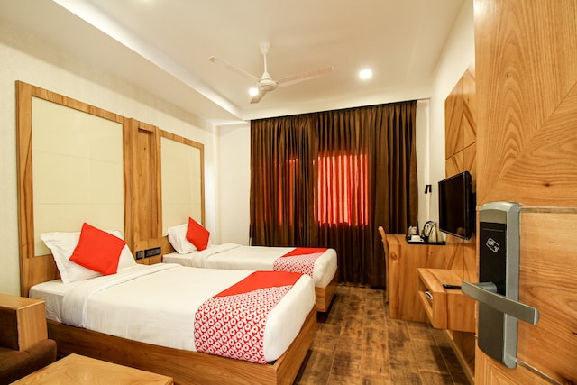 Townhouse OAK Vinayak In - Townhouse OAK Vinayak In 6, Geetha Hall Rd, Opp.Railway Station, Gopalapuram, Coimbatore, Tamil Nadu 641018, India