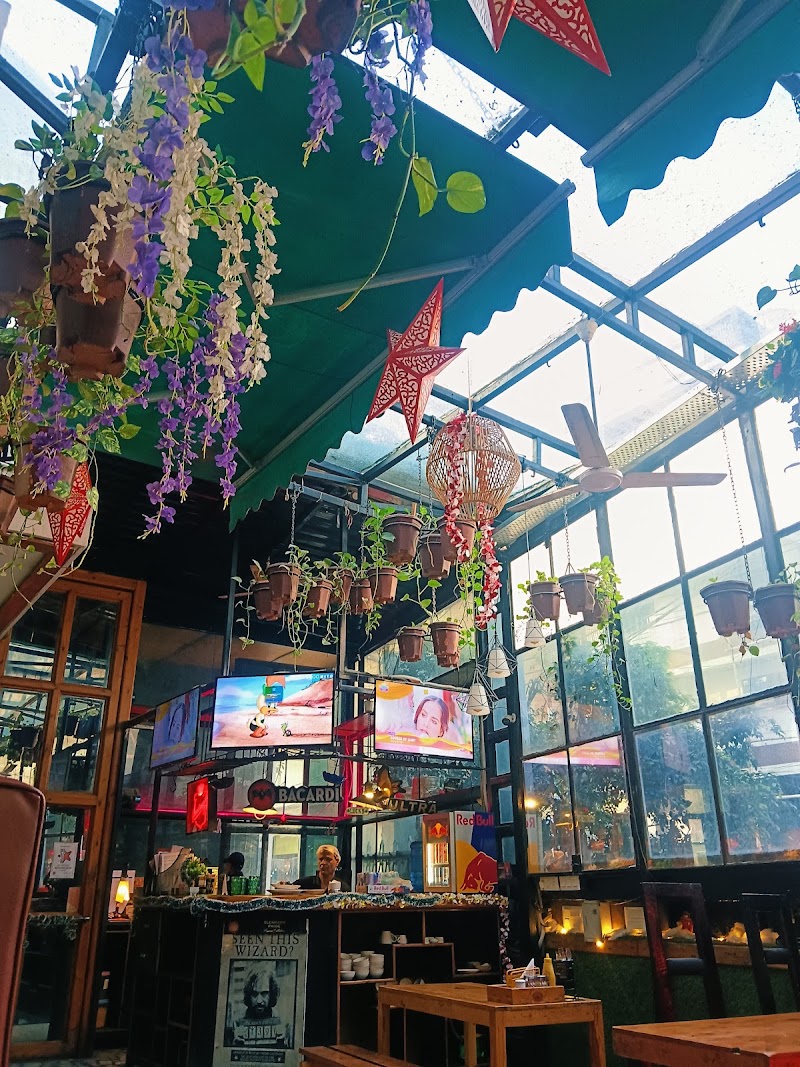 VNS LIVE STUDIO - VNS LIVE STUDIO, Hotel Varuna, 22, Gulab Bagh Colony, Sigra, Varanasi, Uttar Pradesh 221002, India