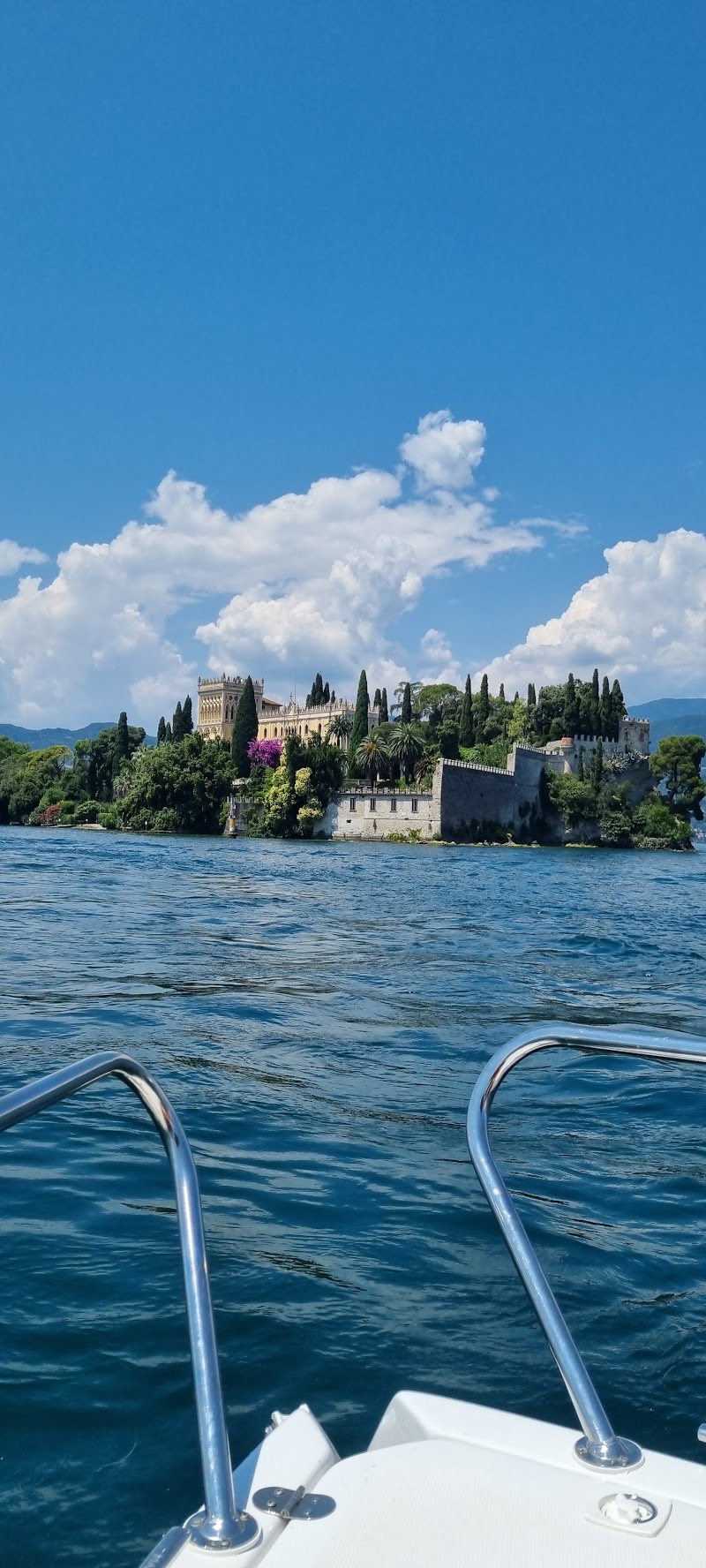 Sirmio Rent Boat - Boat rental in Sirmione - Sirmio Rent Boat - Boat rental in Sirmione Via Sirmioncino, 25019 Sirmione BS, Italy