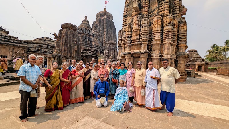Tirtha Yatra - Tirtha Yatra 425, 2nd Floor, Maheshwari Complex, Between 7th & 8th Cross, Sampige Rd, Sangeetha Apts, Malleshwaram, Bengaluru, Karnataka 560003, India