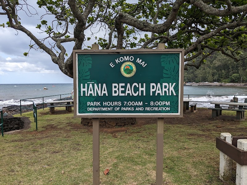 Hāna Bay Beach Park - Hāna Bay Beach Park 150 Keawa Pl, Hana, HI 96713, USA
