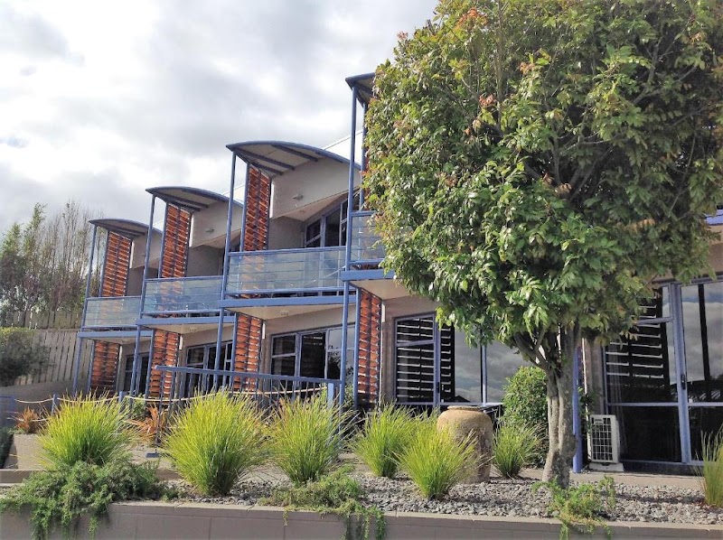 Sails on the Lake - Sails on the Lake 138 Lake Terrace, Taupō 2730, New Zealand