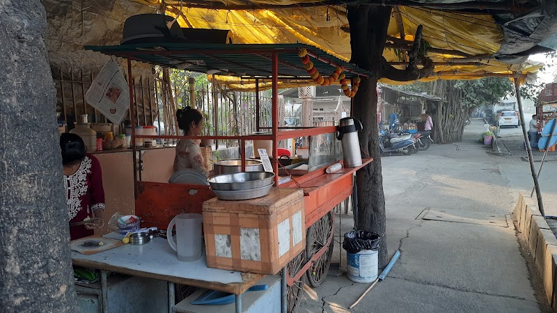 Shiv Vadapav Snacks Corner - Shiv Vadapav Snacks Corner, Shop No 1, Steel Market Rd, near Steel Chember, Sector AWC, Kalamboli, Panvel, Maharashtra 410218, India
