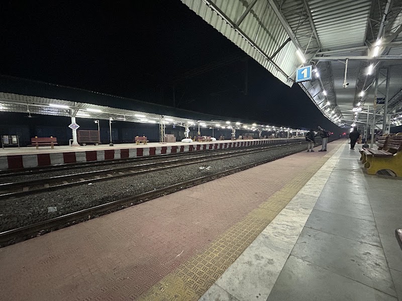 Balangir Jn. Railway Station - Balangir Jn. Railway Station, lucky guest house, Railway Station Rd, Balangir, Khujenpali, Odisha 767002, India