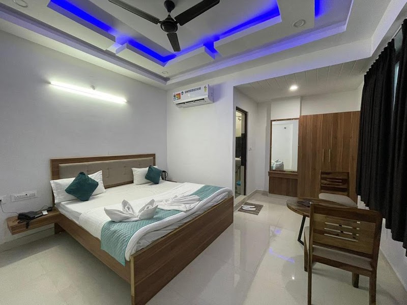 Hotel Drizzles - Hotel Drizzles JB Tower, near DPS Circle Automobile Nagar, Pal Gaon, Jodhpur, Rajasthan 342014, India