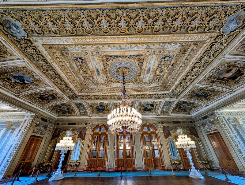 Dolmabahçe Palace - Dolmabahçe Palace, Vişnezade, Dolmabahçe Cd. No:2, 34357 Beşiktaş/İstanbul, Türkiye