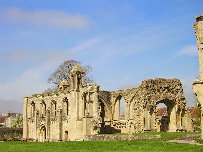 Glastonbury Abbey - Glastonbury Abbey Magdalene St, Glastonbury BA6 9EL, UK