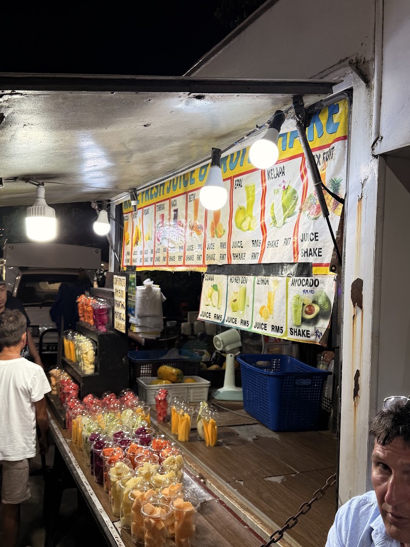 Pantai Cenang night market - Pantai Cenang night market, 16, Jalan Pantai Chenang, Kampung Lubok Buaya, 07000 Langkawi, Kedah, Malaysia