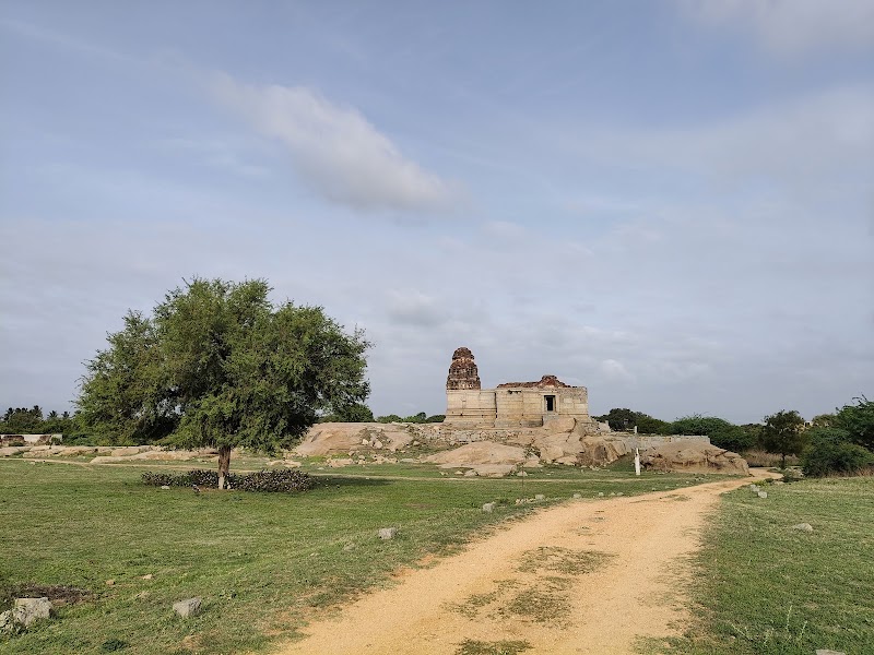 Octagonal Bath - Octagonal Bath, 8F8G+66H, Hampi, Kamalapura, Karnataka 583221, India