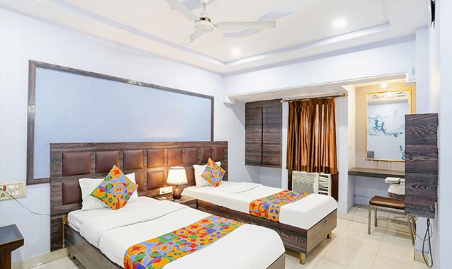Hotel Sun-Om @ Raipur Railway Station - Hotel Sun-Om @ Raipur Railway Station, Station Chowk, Narmada Para, Balaji Nagar, Raipur, Chhattisgarh 492009, India