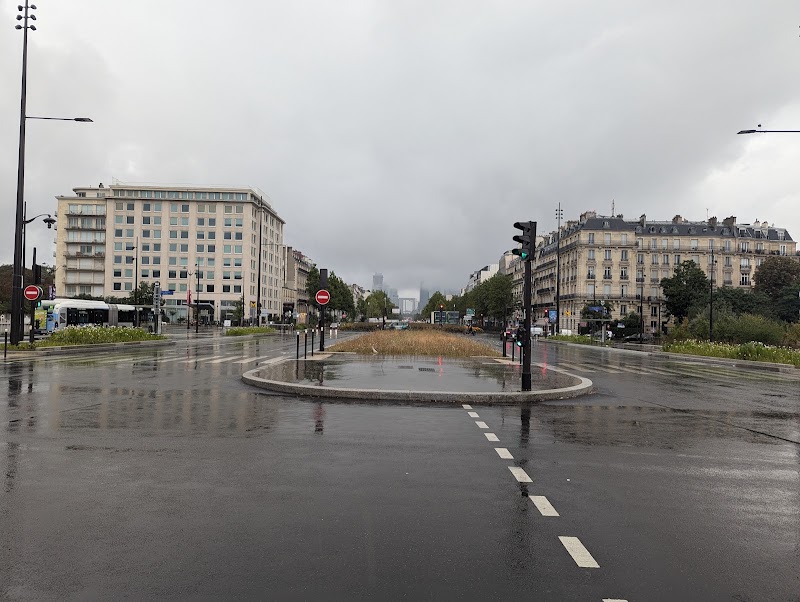 Porte Maillot RER - Boulevard Pereire - Porte Maillot RER - Boulevard Pereire 39 Rue Brunel, 75017 Paris, France