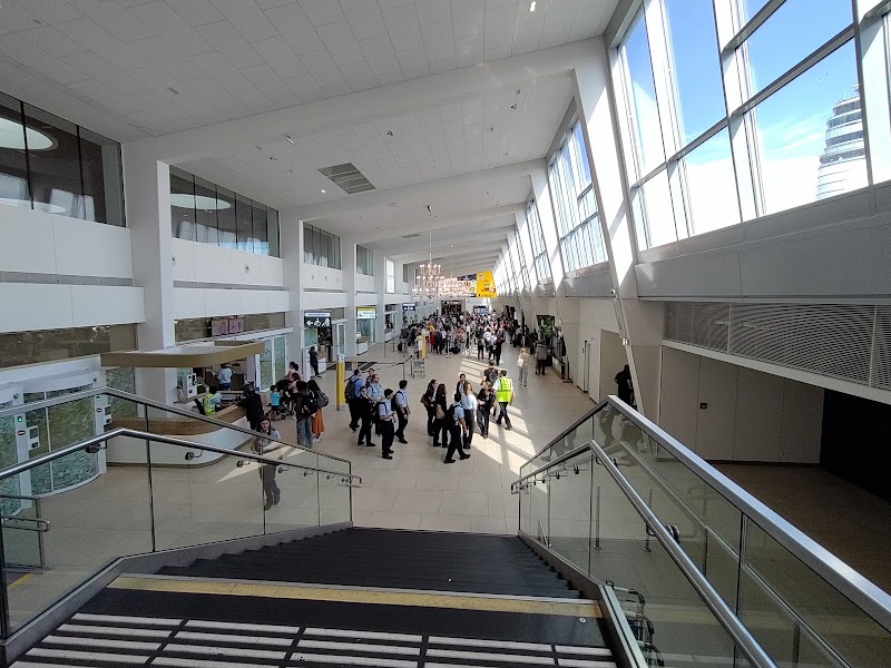 VIE Terminal 3 - VIE Terminal 3, 1300 Schwechat, Austria