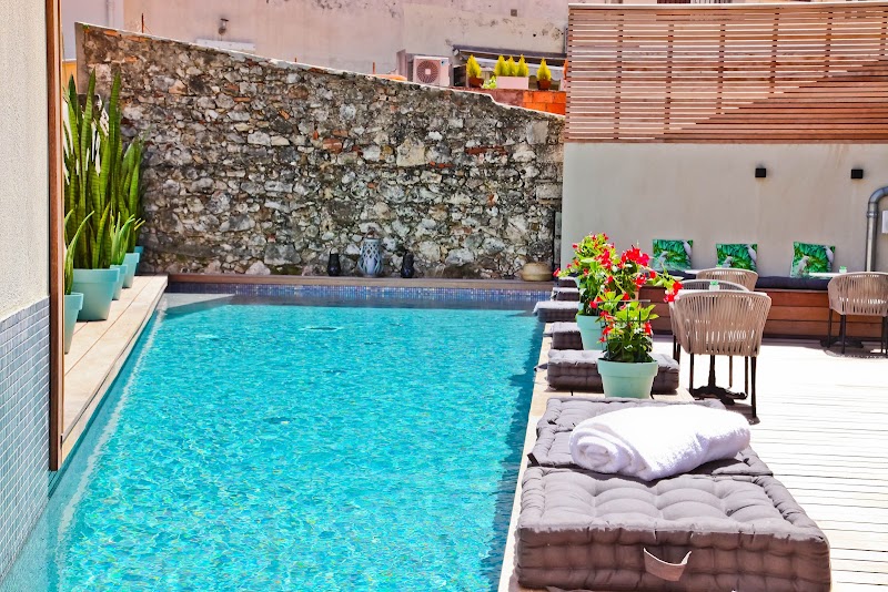 Hôtel & Spa La Villa Port d'Antibes - Hôtel & Spa La Villa Port d'Antibes 8 Av. Frédéric Mistral, 06600 Antibes, France