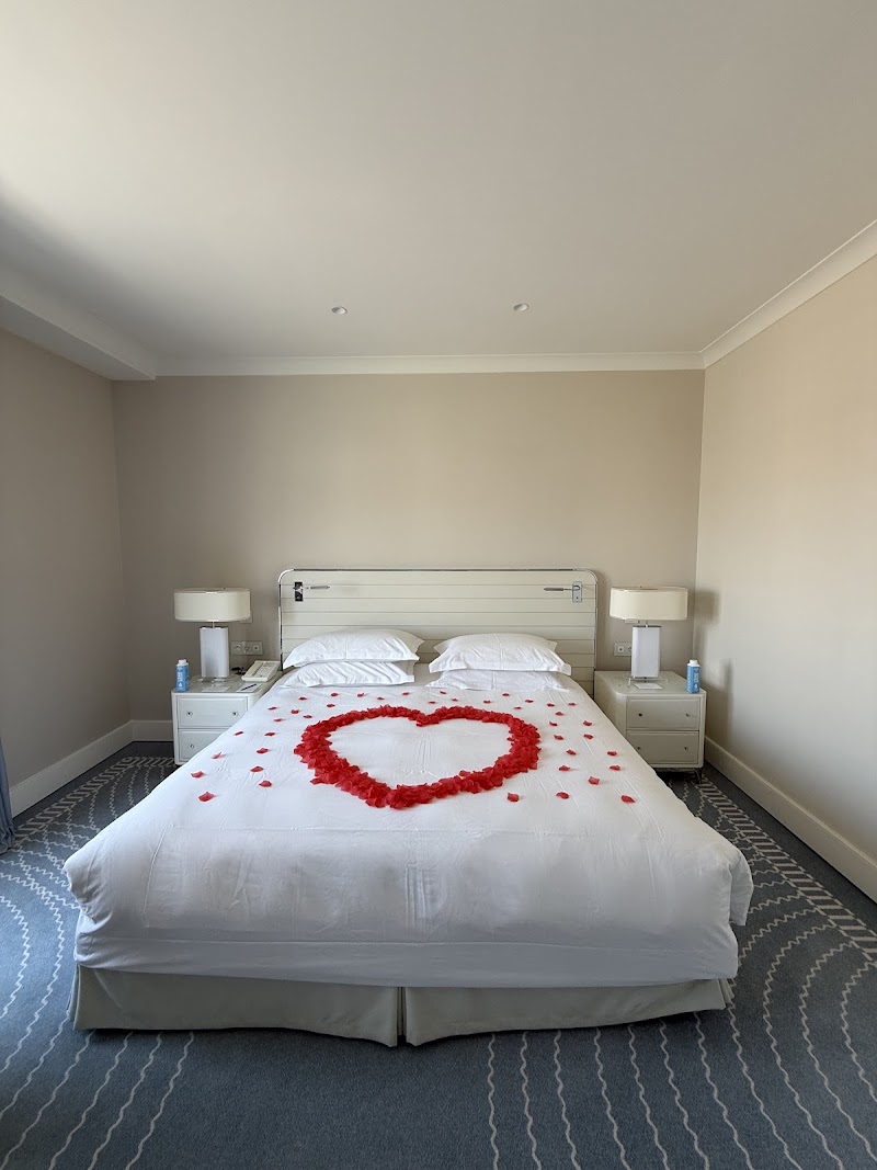 Hôtel Martinez - The Unbound Collection by Hyatt - Hôtel Martinez - The Unbound Collection by Hyatt 73 Bd de la Croisette, 06400 Cannes, France