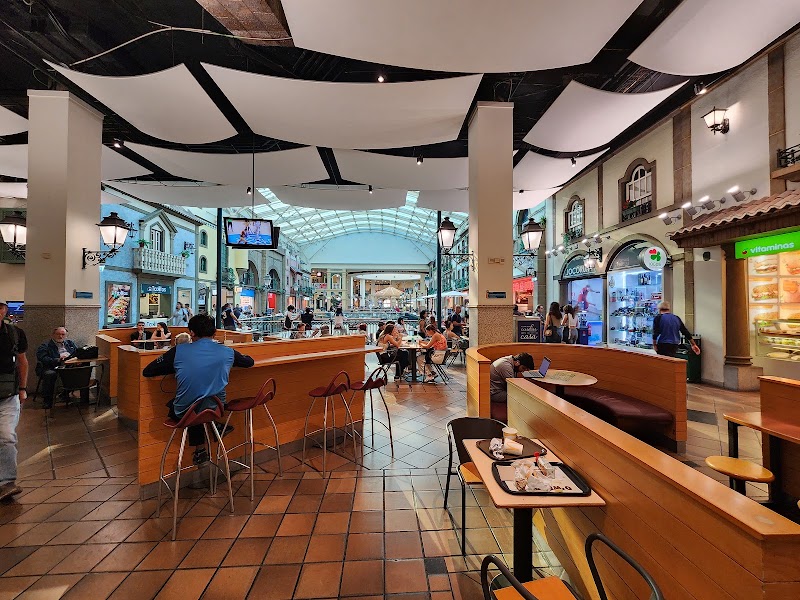 ViaCatarina Shopping - ViaCatarina Shopping, R. de Santa Catarina 312 a 350, 4000-443 Porto, Portugal