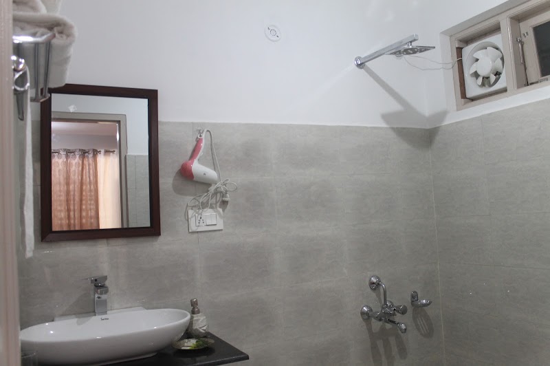 Junglaat Stays & Experiences - Junglaat Stays & Experiences Naddi Rd, near डल झील, McLeod Ganj, Dharamshala, Himachal Pradesh 176216, India