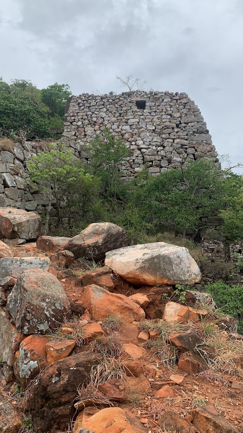 The Udayagiri Fort - The Udayagiri Fort, V78G+44X, Coastal Andhra Region, Siddavaram, Pullayapalle, Andhra Pradesh 524226, India