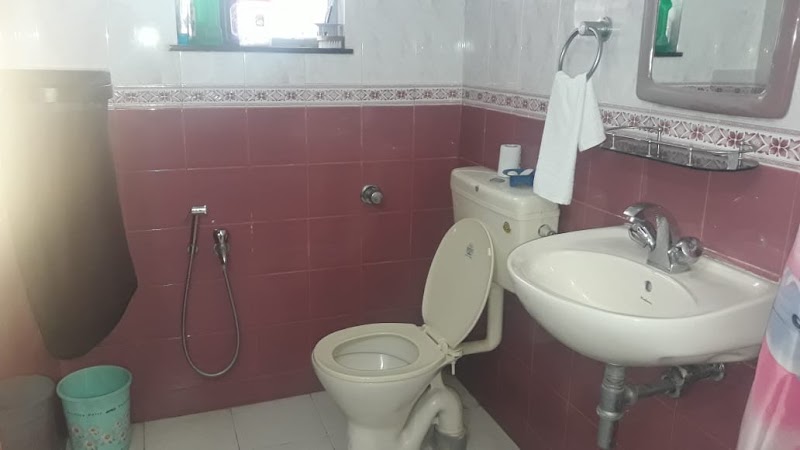 Xavier House - Xavier House, near Hotel Leela Inn, behind Newtons supermarket, Pintos Vaddo, Candolim, Goa 403515, India