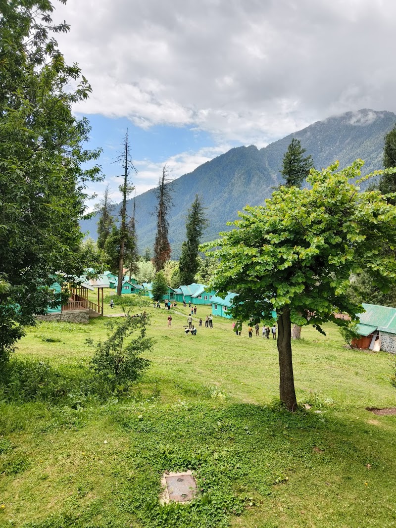 JKTDC 2 BHK Huts - JKTDC 2 BHK Huts 288C+GJP, Pahalgam, 192126