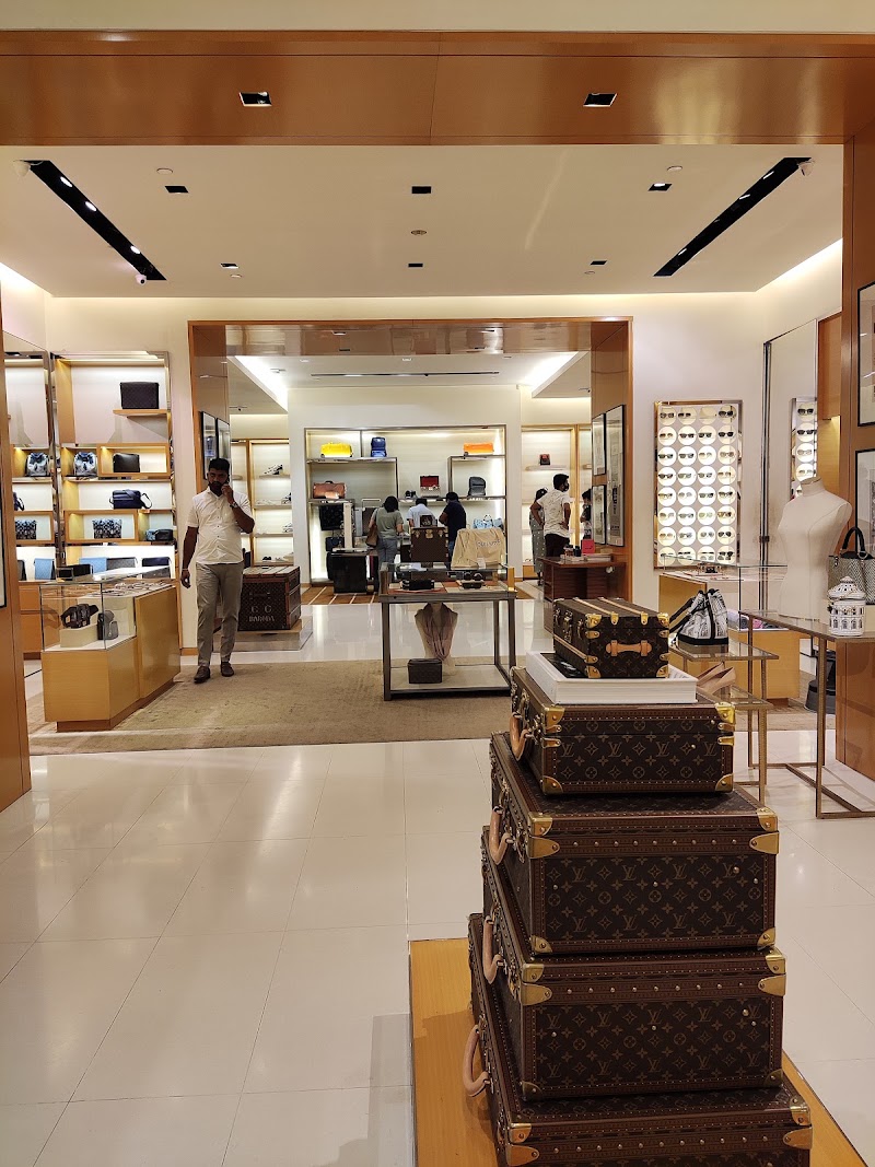Louis Vuitton Bangalore UB City - Louis Vuitton Bangalore UB City No. 20-24, UB City, 24, Vittal Mallya Rd, KG Halli, D' Souza Layout, Ashok Nagar, Bengaluru, Karnataka 560001, India
