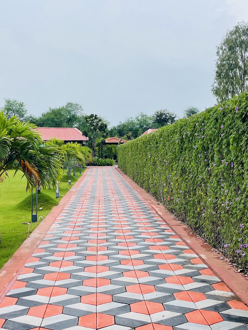 AKAY Resort & Villas - AKAY Resort & Villas, near Pahadi Paat Mandir, behind Mangatta Wildlife Park, Joratarai, Mudhipar, Chhattisgarh 491441, India