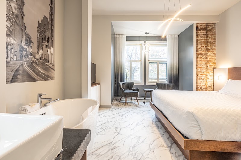Hôtel Manoir Vieux-Québec - Hôtel Manoir Vieux-Québec, 6 Rue de la Porte, Québec, QC G1R 4M9, Canada