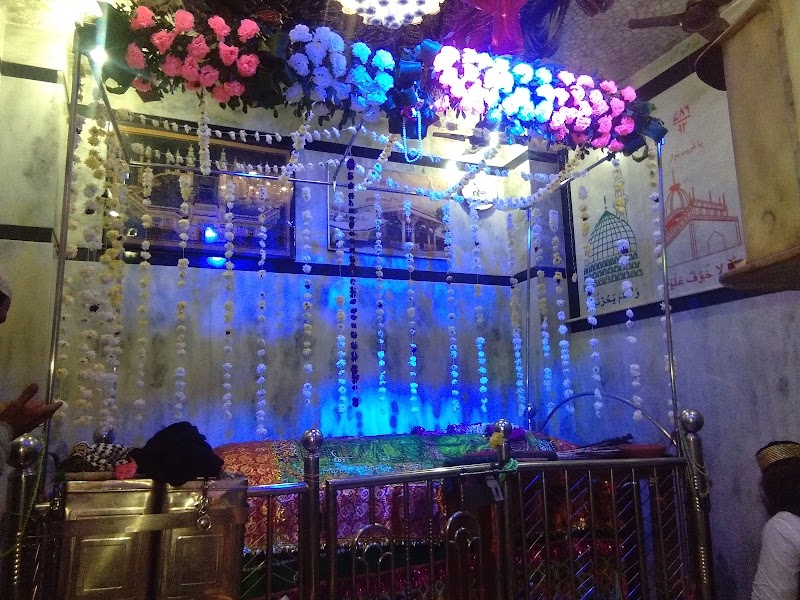 Hazrat Sayed Saha Vali R. A - Hazrat Sayed Saha Vali R. A 6JPM+8Q3, Unnamed Road, Sadar Bazar, Raipur, Chhattisgarh 492001, India