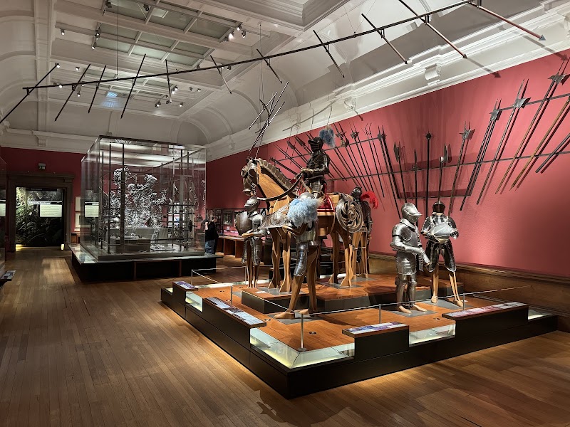 Kelvingrove Art Gallery and Museum - Kelvingrove Art Gallery and Museum Argyle St, Glasgow G3 8AG, UK