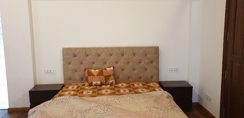OYO Home 14047 Luxury 3BHK - OYO Home 14047 Luxury 3BHK, 3, BHK Cottage, Garkhal Kanda Rd, Kasauli, Himachal Pradesh 173225, India