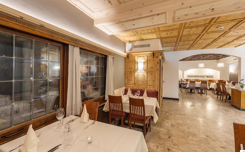 Hotel Restaurant Derby - Hotel Restaurant Derby Bahnhofstrasse 22, 3920 Zermatt, Switzerland