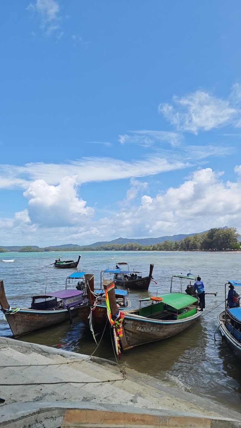 Ao Nang Longtail Boat Service Club - Ao Nang Longtail Boat Service Club, 459/2 4203, Tambon Ao Nang, Amphoe Mueang Krabi, Chang Wat Krabi 81000, Thailand