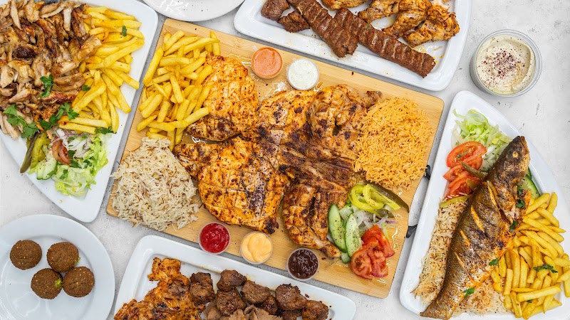 Queen's Lebanese Grill & Pizza - Queen's Lebanese Grill & Pizza 157 Queen's Rd, London SE15 2ND, UK