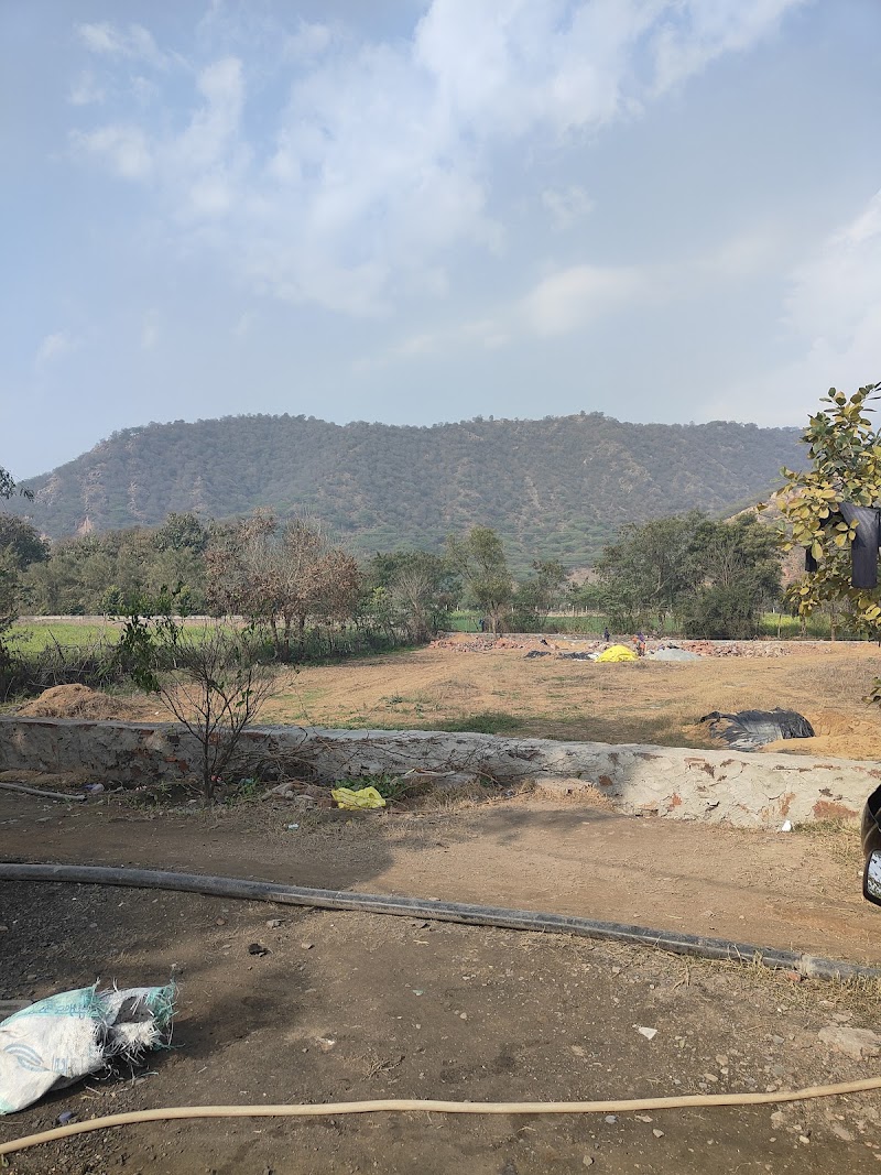 Neemrana - Neemrana X9GX+XCF, Neemrana, Kalipahari, Rajasthan 301705, India