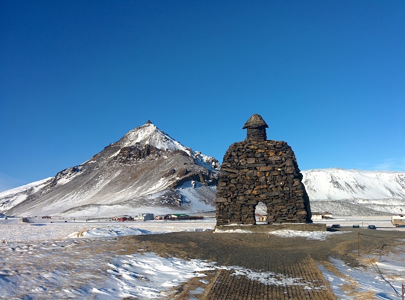 Monument to the Bard of Snæfellsás - Monument to the Bard of Snæfellsás, Q98F+745, Arnarstapavegur, 356 Arnarstapi, Iceland