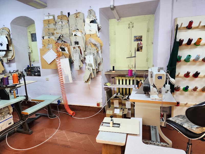 Scuola del Cuoio S.r.l. - Scuola del Cuoio S.r.l., Via di S. Giuseppe, 5/R, 50122 Firenze FI, Italy