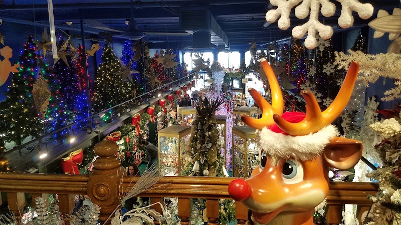 La Boutique de Noël de Québec - La Boutique de Noël de Québec, 47 Rue De Buade, Québec, QC G1R 4A2, Canada