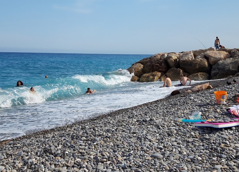 Plage de Ste Hélène - Plage de Ste Hélène 243 Prom. des Anglais, 06200 Nice, France