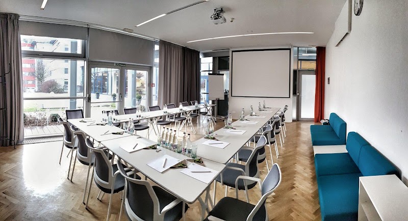 Holiday Inn Prague Airport by IHG - Holiday Inn Prague Airport by IHG, K Letišti 1074/32, 161 00 Praha-Praha 6, Czechia