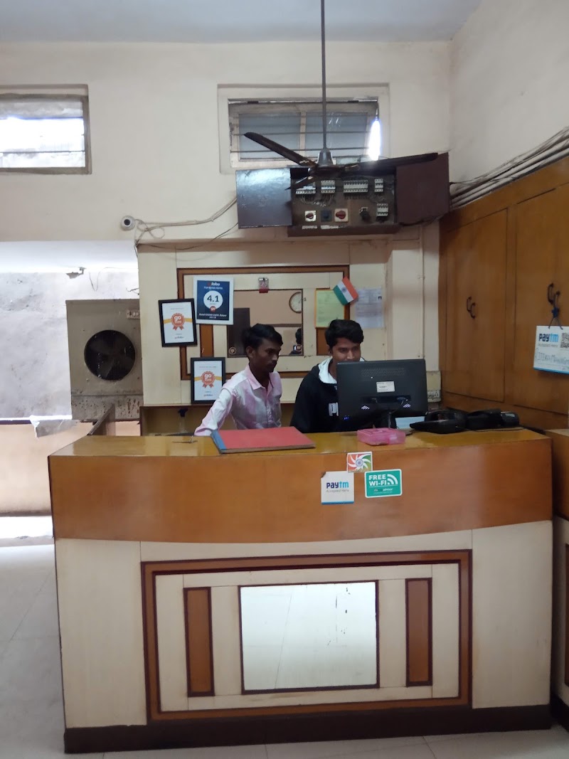 Hotel good luck - Hotel good luck, Super Speciality Hospital, Great Eastern Rd, above Central Bank Main Branch, beside Lalganga Shopping Mall, Raipur, Chhattisgarh 492001, India