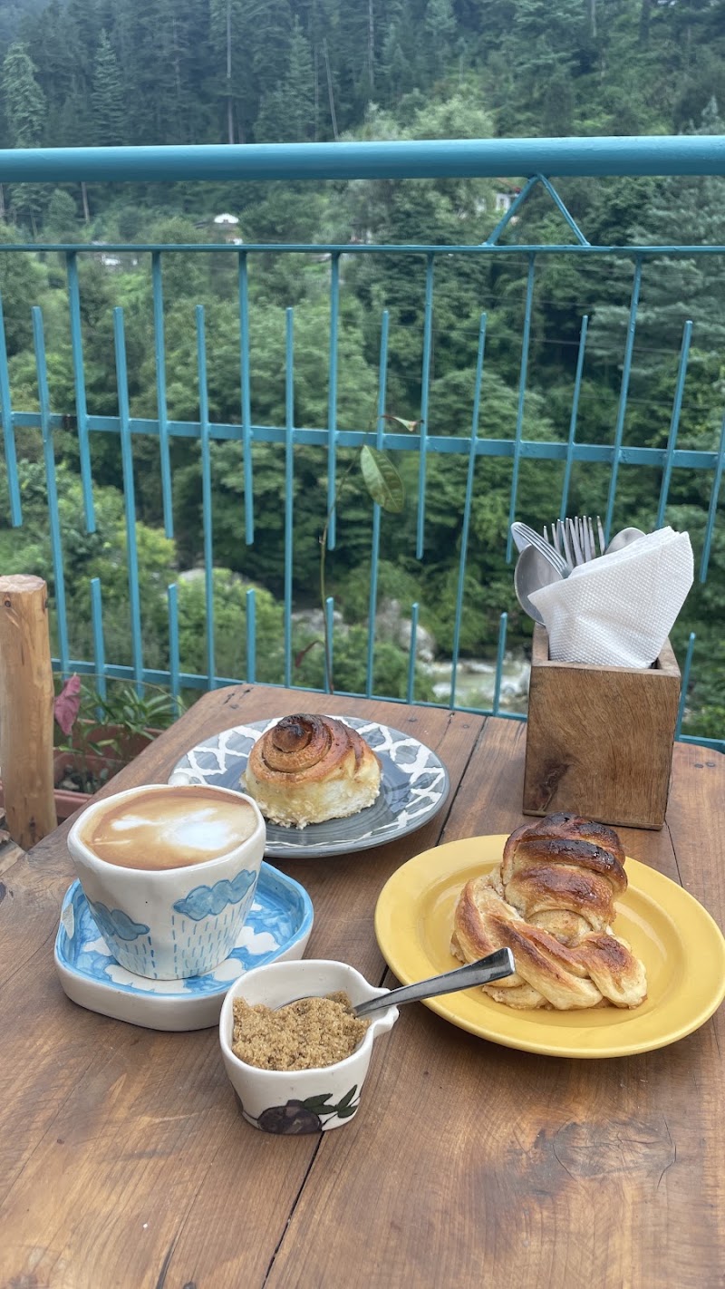 cafe bleeblu - cafe bleeblu Cafe bleeblu, Jalori Road, upper, Tehsil, Jibhi, Banjar, Himachal Pradesh 175123, India