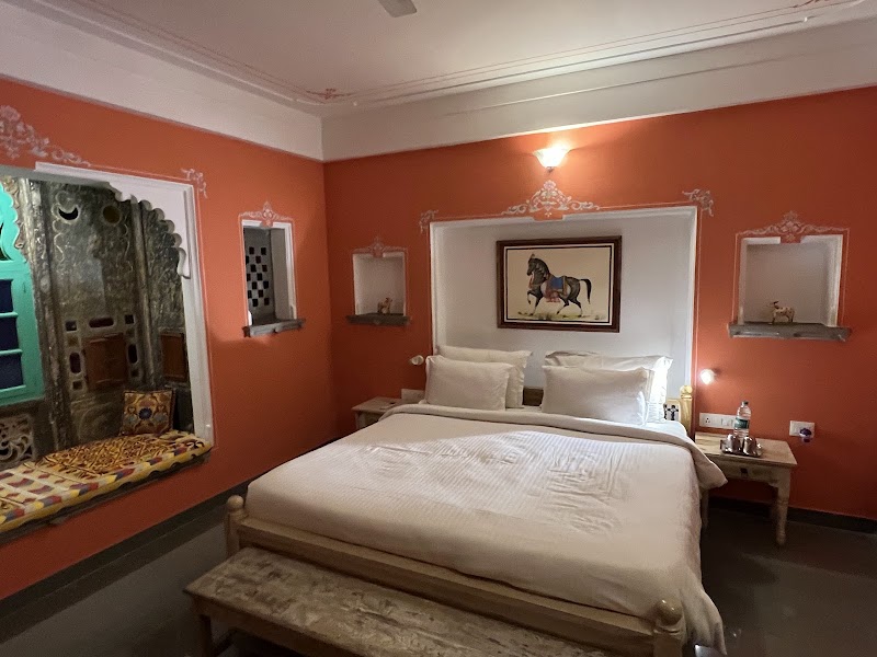 Little Garden Guest House - Little Garden Guest House 121-Bhattayani Chouhtta Kavirao Mohan SInghji ki haveli, Bhatiyani Chohatta, Udaipur, Rajasthan 313001, India