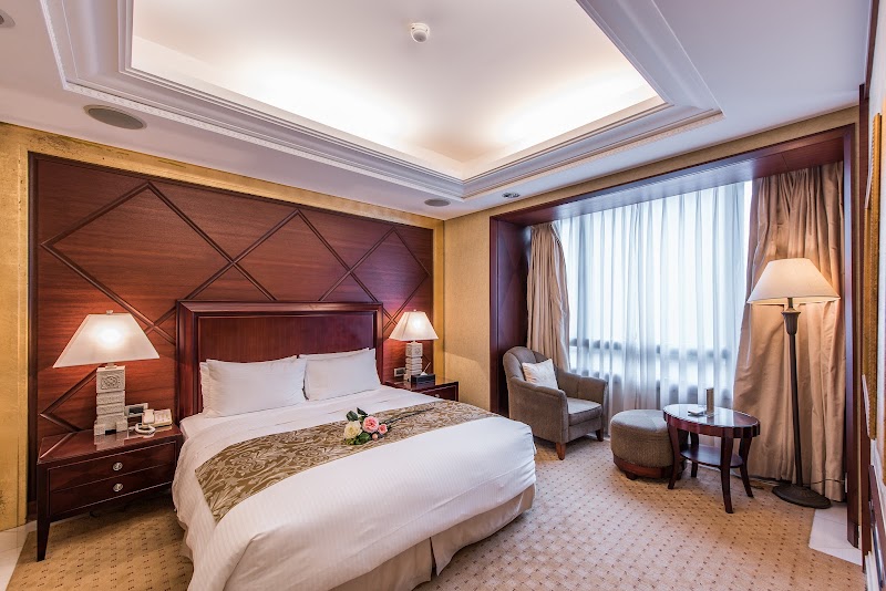 Lake Hotel - Lake Hotel No. 2號, Lane 77, Bitan Rd, Taiping Village, Xindian District, New Taipei City, Taiwan 231