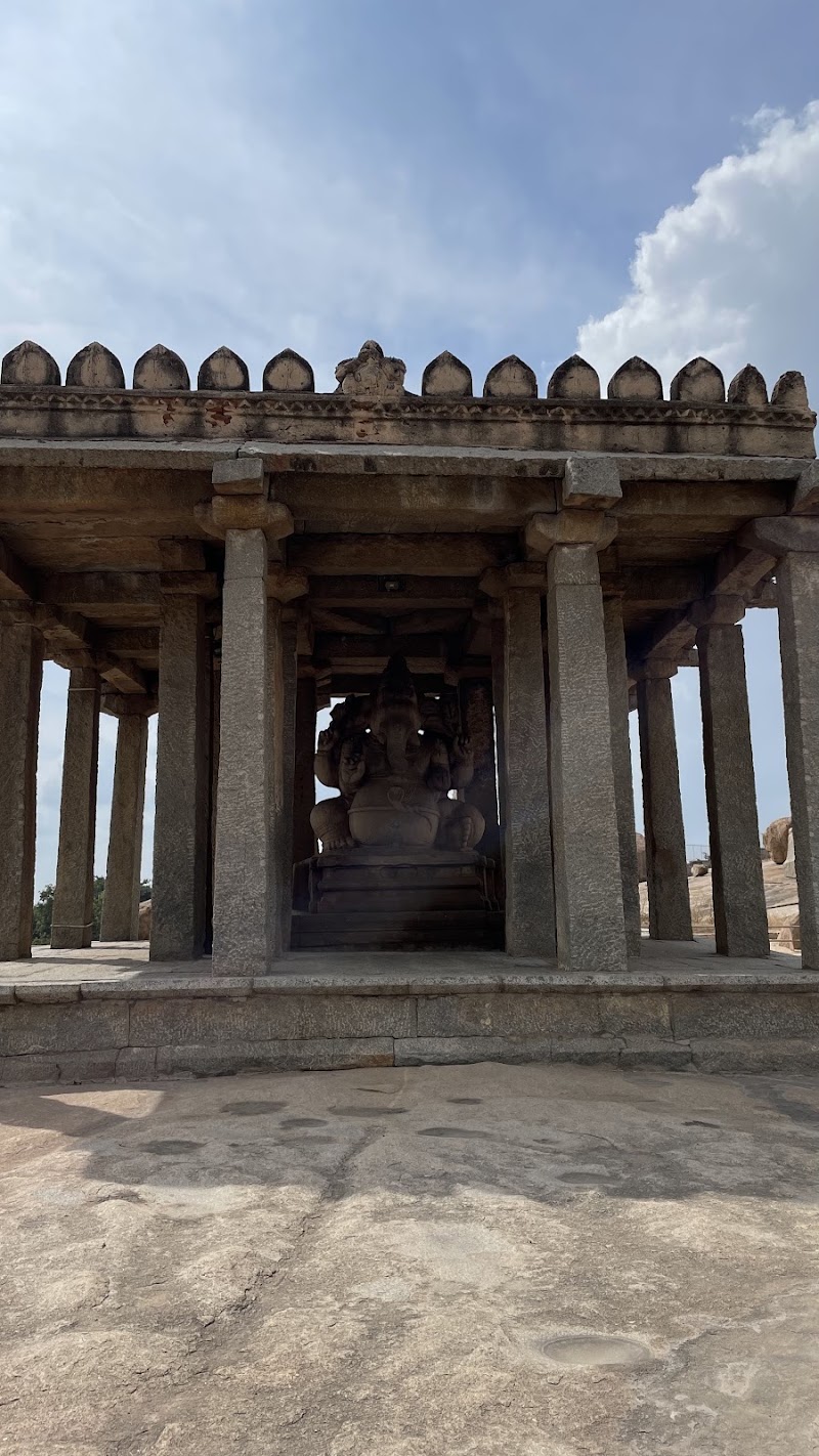 Sri Guddada Moola Virupaksha Gudi - Sri Guddada Moola Virupaksha Gudi 8FP5+2WP, Hampi, Karnataka 583239, India